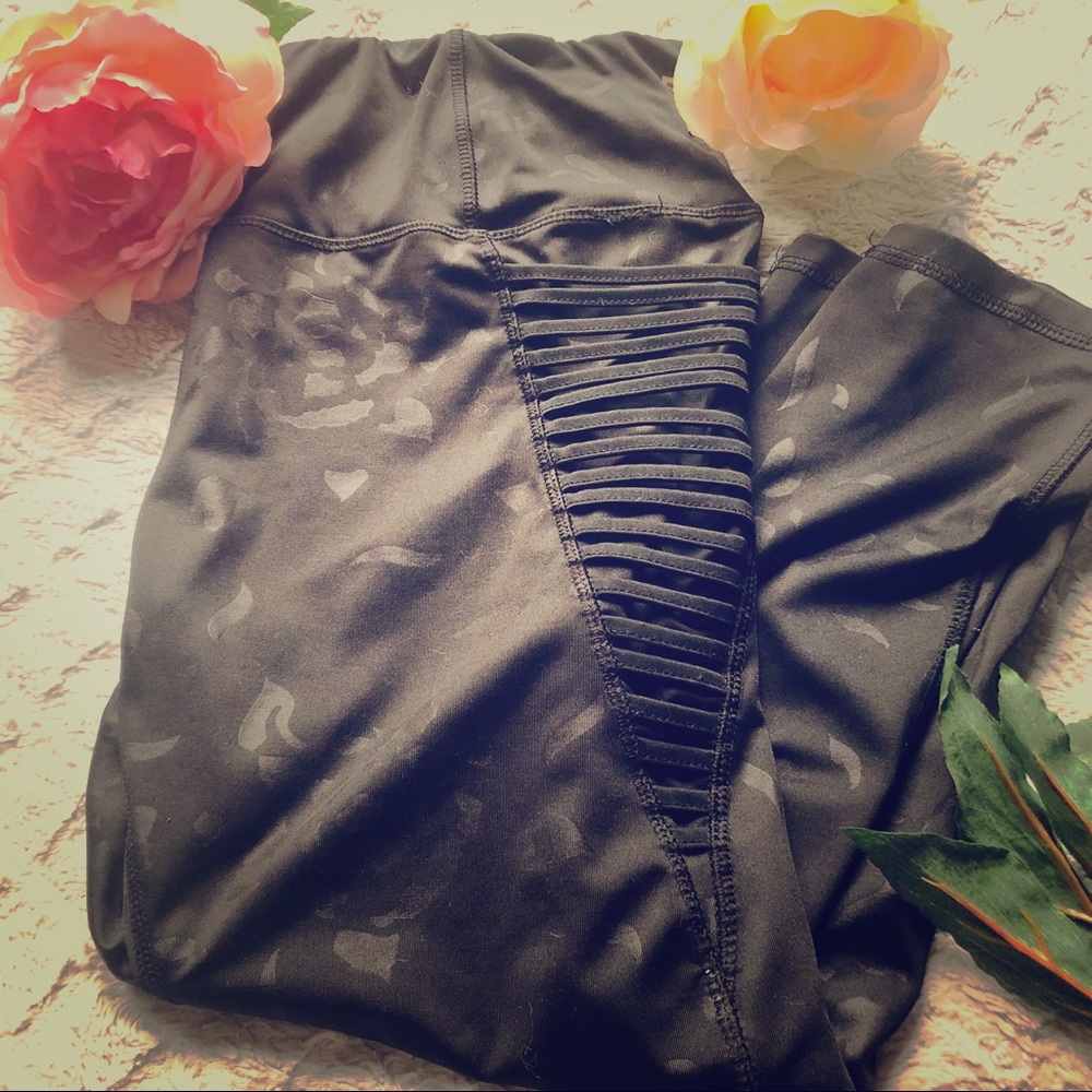 Black Rose Print Athletic Pants